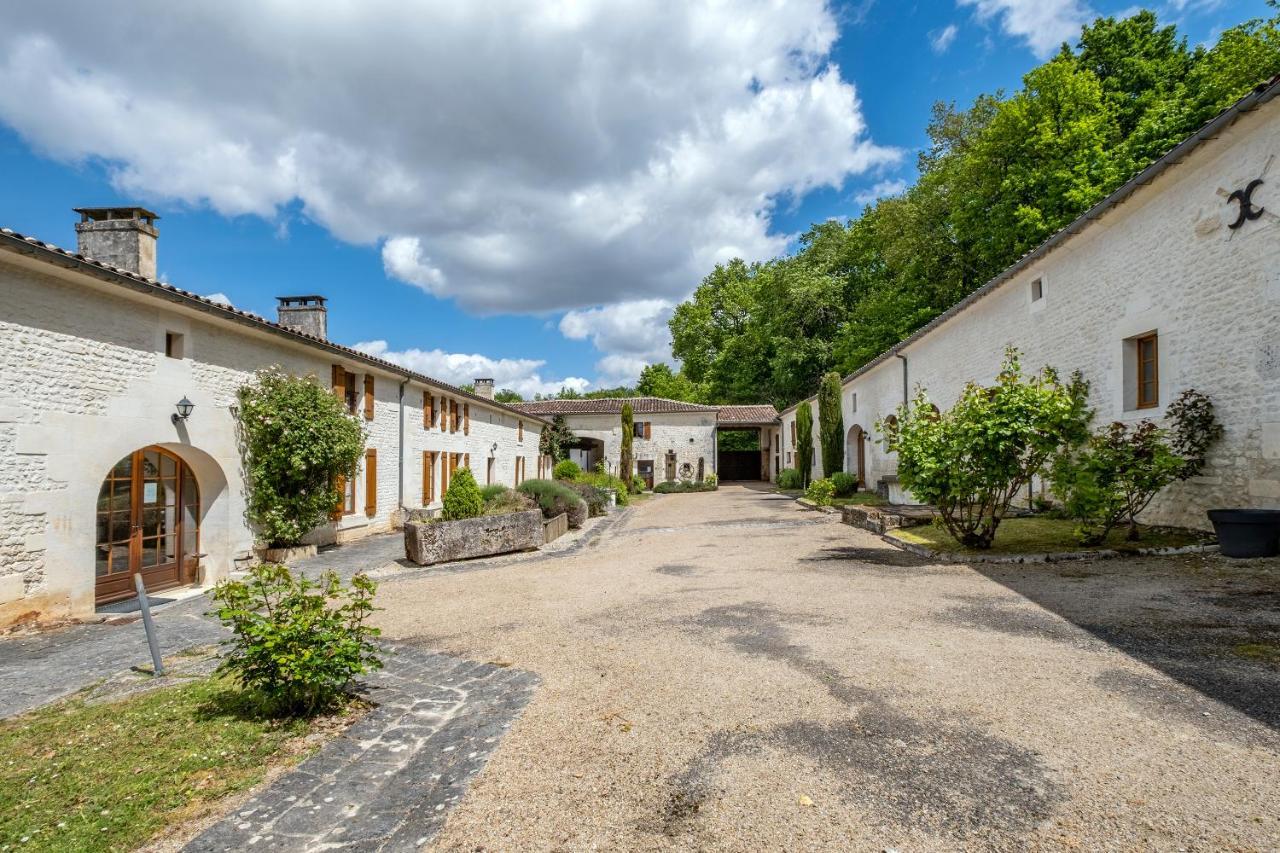 ホテル ルレ デュ サイレンス ル ルレ ドゥ サンプルイユ Saint-Preuil エクステリア 写真