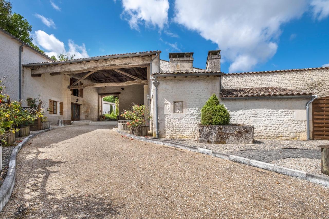 ホテル ルレ デュ サイレンス ル ルレ ドゥ サンプルイユ Saint-Preuil エクステリア 写真